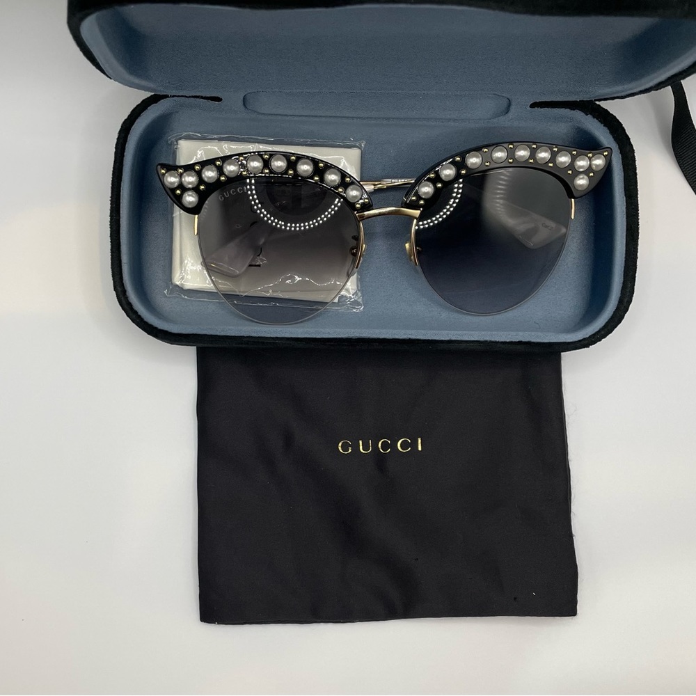 Gucci Black and Gold Cat-Eye Sunglasses - Picture 2 of 8